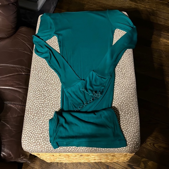 Green Bodycon Dress with Frill Sleeves - Picture 1 of 2